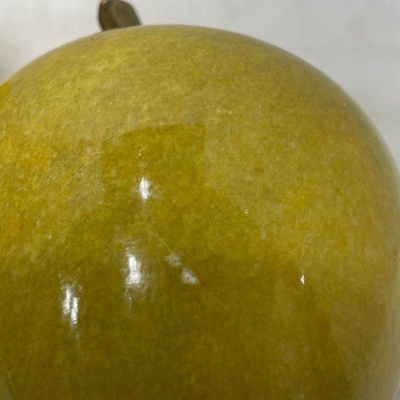 COPY - Alabaster Apples Set of 3 Golden Delicious Fruit Display Paperweight Vin… - Picture 4 of 6